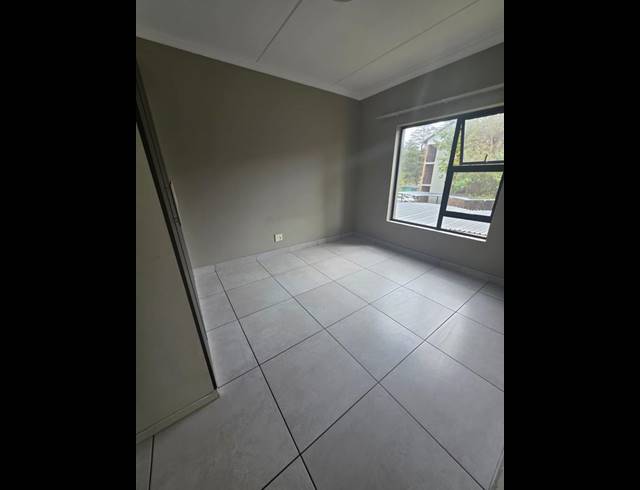 2 BEDROOM PROPERTY TO RENT IN BRENTWOOD PARK